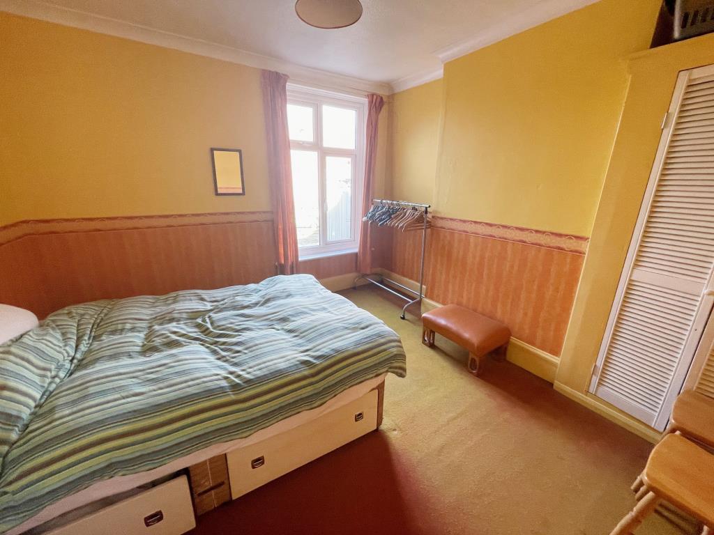 Lot: 102 - FOUR-BEDROOM HOUSE FOR IMPROVEMENT AND MODERNISATION - First Floor bedroom 2
